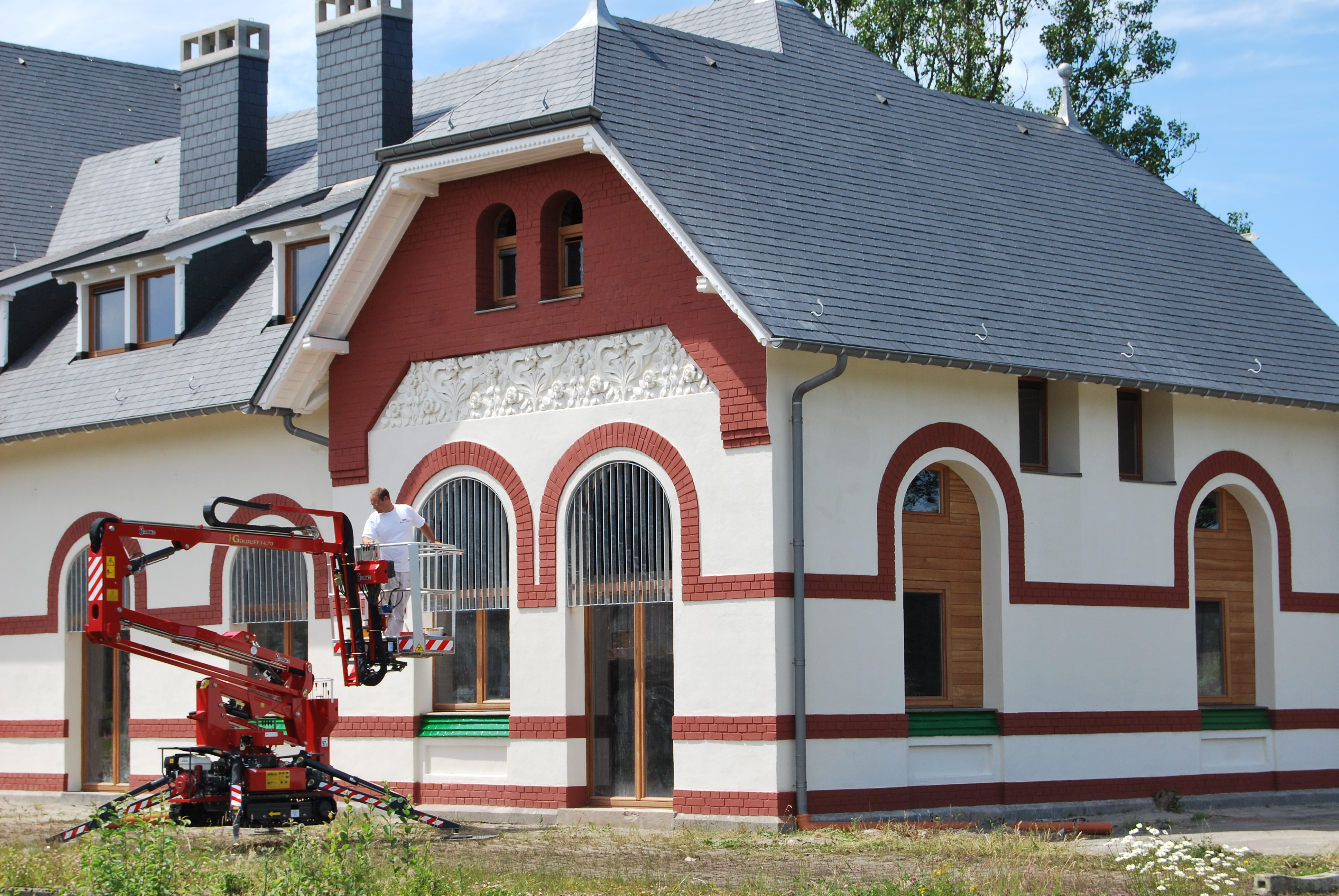 Rénovation de la façade d'une villa par l'équipe Proesman